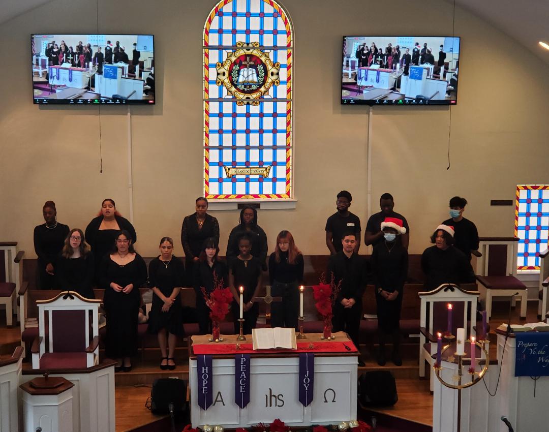 Laurel High School Singers at church 12-11-2022
